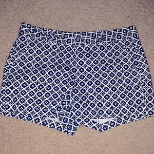 Blue and white patterned khaki shorts. Size 6.